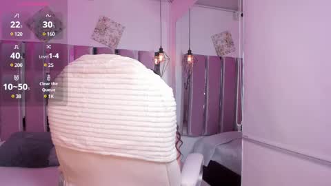 Laura online show from February 18, 2025, 12:39 pm