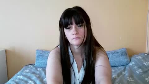 laraamoon online show from March 14, 2026, 1:05 pm