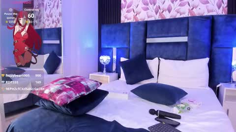 Snapshot of larabrook chatting on October 17, 2025, 12:58 am Lara online show from October 17, 2025, 12:58 am