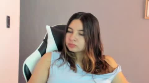 Lara online show from July 18, 2026, 2:21 pm