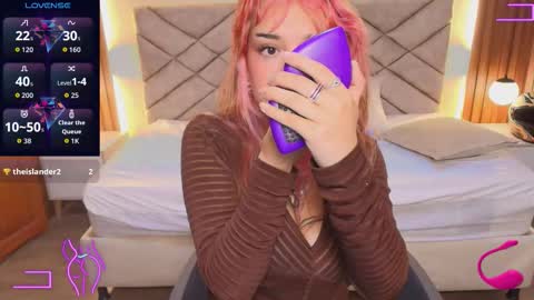 LaraCooper online show from February 14, 2026, 7:32 pm