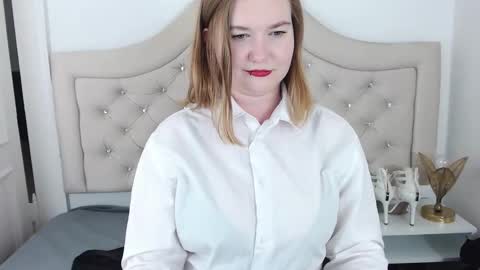 LaraFlirt online show from December 8, 2024, 4:07 pm