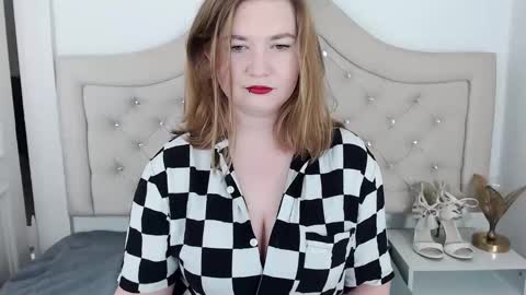 LaraFlirt online show from February 5, 2025, 10:33 pm