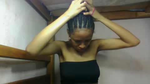 Snapshot of larah98 chatting on February 22, 2026, 5:40 am larah98 online show from February 22, 2026, 5:40 am