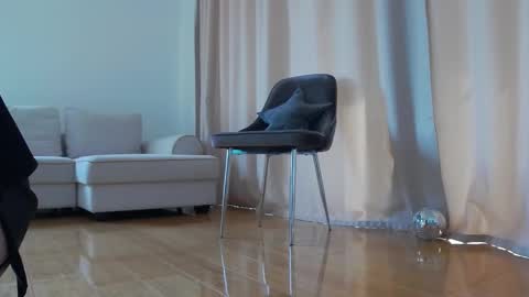 LaraKanes online show from February 2, 2026, 10:47 am