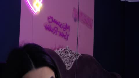 LaraKent online show from April 15, 2026, 7:43 pm