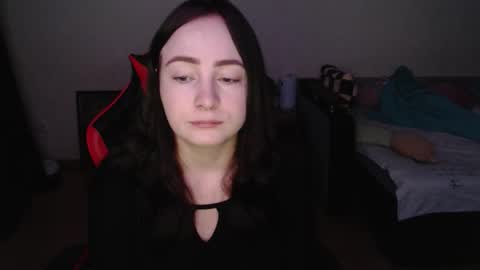 Laralianna online show from March 4, 2026, 9:32 pm