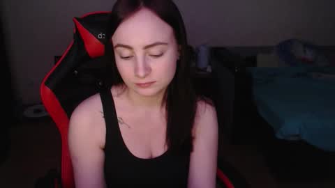 Laralianna online show from March 8, 2026, 2:04 am