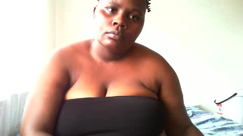 laralovex online show from January 17, 2025, 6:57 am