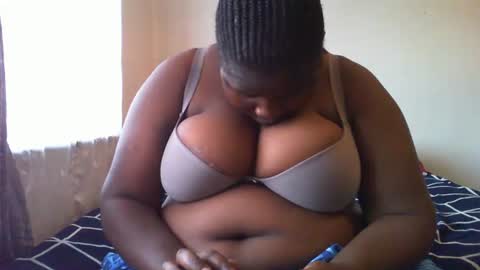 laralovex online show from March 11, 2025, 6:00 am