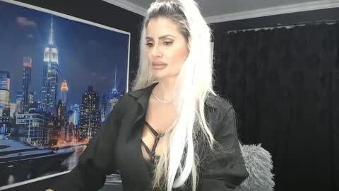 Snapshot of laras_moans chatting on December 28, 2024, 12:56 pm laras_moans online show from December 28, 2024, 12:56 pm