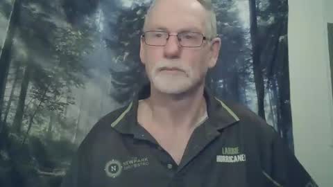 Snapshot of larbie chatting on January 27, 2025, 11:43 am Larbie online show from January 27, 2025, 11:43 am