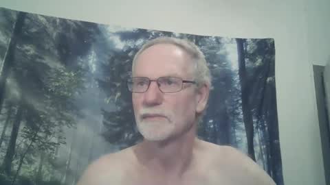 Snapshot of larbie chatting on March 5, 2025, 11:38 am Larbie online show from March 5, 2025, 11:38 am