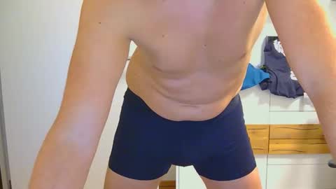 Snapshot of lari8989 chatting on November 13, 2025, 11:58 pm lari8989 online show from November 13, 2025, 11:58 pm