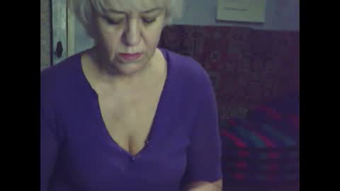 larisaq4ugo24 online show from January 9, 2025, 7:50 pm