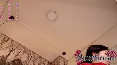 Snapshot of larissa01_ chatting on October 17, 2025, 2:48 am Lari online show from October 17, 2025, 2:48 am