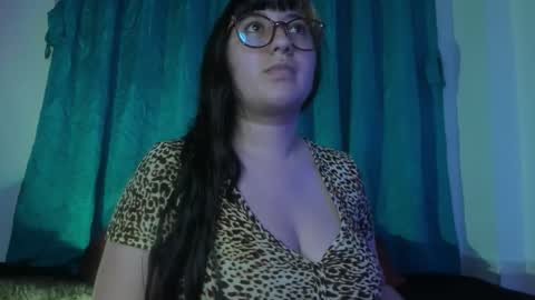  Lari online show from December 15, 2025, 11:42 pm