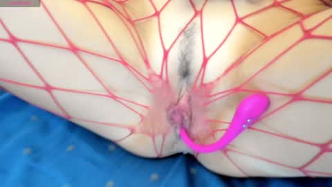 Snapshot of larissa4 chatting on November 12, 2025, 1:22 pm Larissa online show from November 12, 2025, 1:22 pm