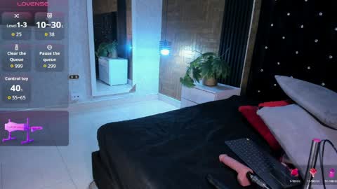       online show from April 7, 2026, 8:20 pm