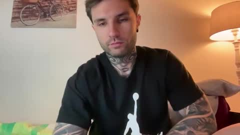 larsskeet online show from December 1, 2025, 1:38 pm