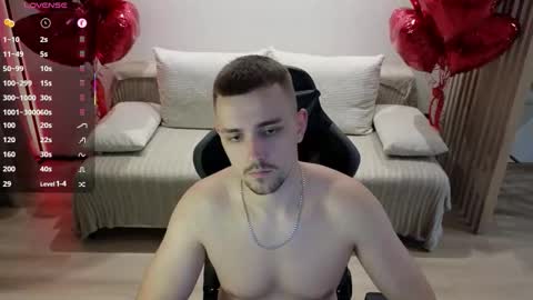 Snapshot of larstar01 chatting on September 28, 2025, 10:26 pm Lars online show from September 28, 2025, 10:26 pm