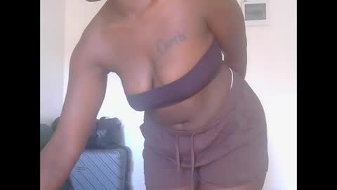 larvy12 online show from February 27, 2026, 12:49 pm