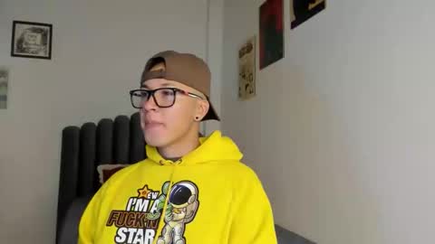 lass_nazar online show from February 26, 2026, 2:43 am