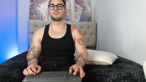 Snapshot of latam_ chatting on May 15, 2026, 11:12 pm YOUR BABY online show from May 15, 2026, 11:12 pm