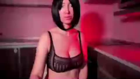 Snapshot of latebloomtati chatting on May 15, 2026, 9:33 pm Goddess Tati Bangs Fetish online show from May 15, 2026, 9:33 pm