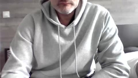 Snapshot of latetedanslesetoiles chatting on November 25, 2025, 9:53 am latetedanslesetoiles online show from November 25, 2025, 9:53 am