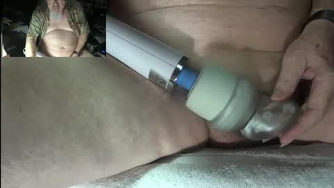 Snapshot of latexblade chatting on November 17, 2025, 3:45 am Latexblade online show from November 17, 2025, 3:45 am