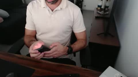 Snapshot of latexdave84 chatting on November 11, 2025, 7:30 am latexdave84 online show from November 11, 2025, 7:30 am