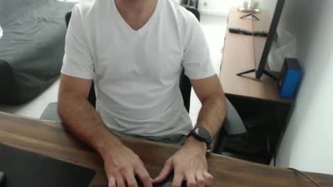 Snapshot of latexdave84 chatting on January 19, 2026, 10:41 am latexdave84 online show from January 19, 2026, 10:41 am