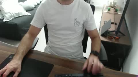 Snapshot of latexdave84 chatting on March 20, 2026, 9:58 am latexdave84 online show from March 20, 2026, 9:58 am