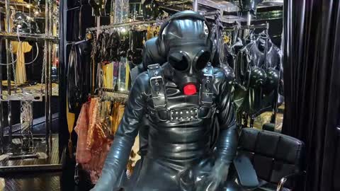 latexlover202 online show from January 10, 2025, 8:37 pm