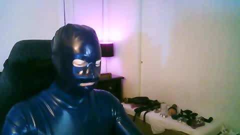 Snapshot of latexminheadroom chatting on October 2, 2025, 2:07 am latexminheadroom online show from October 2, 2025, 2:07 am