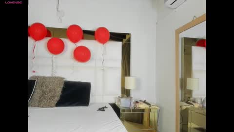 Snapshot of latin_couple20y chatting on February 16, 2025, 3:47 am Johana y Santiago online show from February 16, 2025, 3:47 am