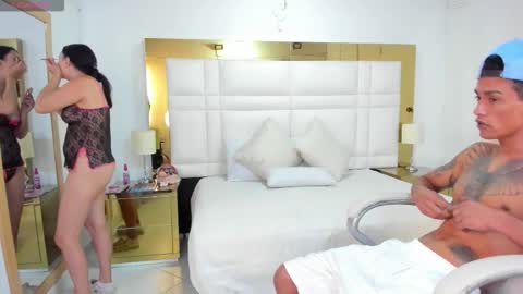 Snapshot of latin_couple20y chatting on October 16, 2025, 8:43 pm Johana y Santiago online show from October 16, 2025, 8:43 pm