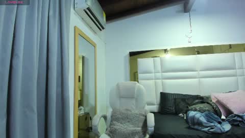 Johana y Santiago online show from July 19, 2026, 3:10 am