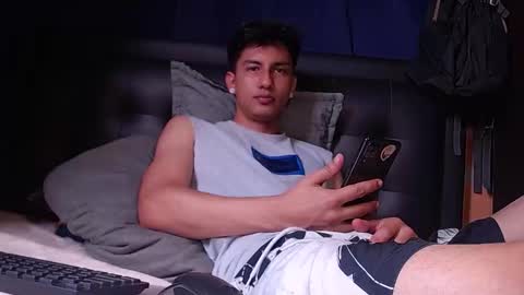 latin_hotdick online show from March 7, 2026, 4:48 pm