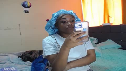 Snapshot of latin_rihanna_j chatting on March 10, 2025, 7:07 pm karen online show from March 10, 2025, 7:07 pm