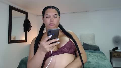 Snapshot of latinaflower_ts chatting on October 5, 2025, 8:29 pm FLOR SALVAJE online show from October 5, 2025, 8:29 pm