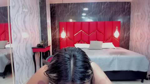 EMMA   online show from April 17, 2026, 4:43 pm