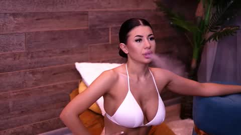 Latina online show from October 5, 2025, 5:00 pm