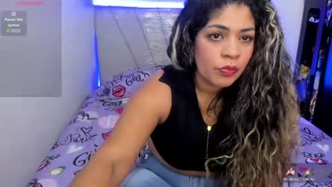 latinamav22 online show from June 17, 2026, 1:19 am