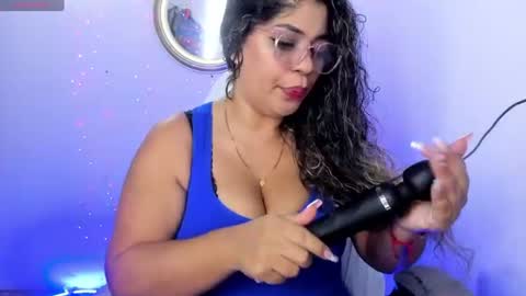 latinamav22 online show from June 19, 2026, 11:30 pm