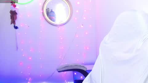 latinamav22 online show from June 26, 2026, 4:11 pm