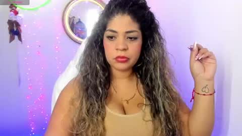 latinamav22 online show from June 29, 2026, 8:53 pm