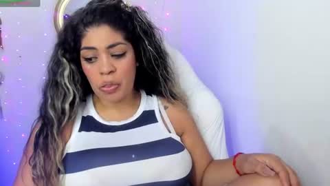 latinamav22 online show from July 25, 2026, 1:58 am