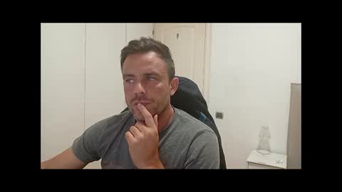 Snapshot of latinboyblue chatting on October 14, 2025, 9:04 pm LatinBlueBoy online show from October 14, 2025, 9:04 pm